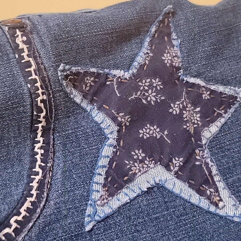 Upcycled Molly Made It Stars & embroided blue jeans - Picture 11 of 17